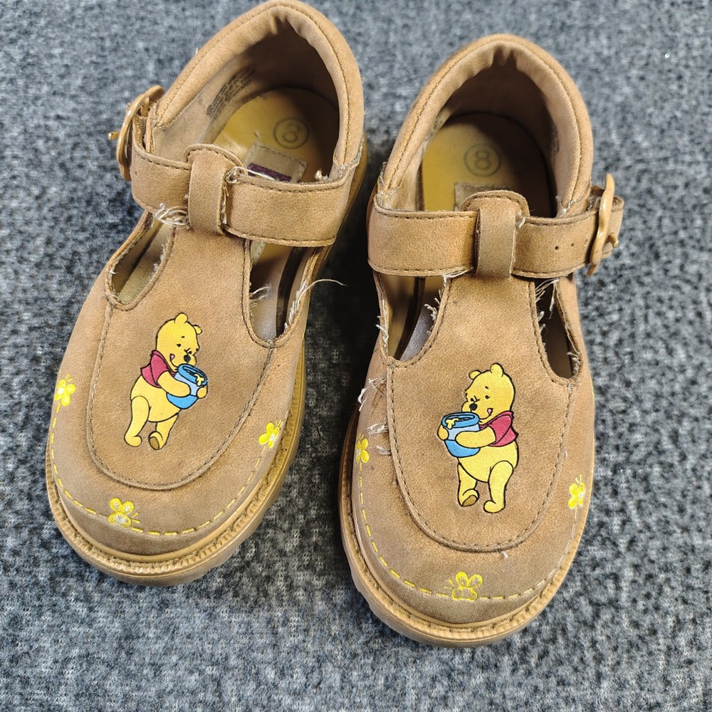 Disney Winnie The Pooh T-Strap Shoes Kids Size 8 Tan Vintage Honey Pot Floral